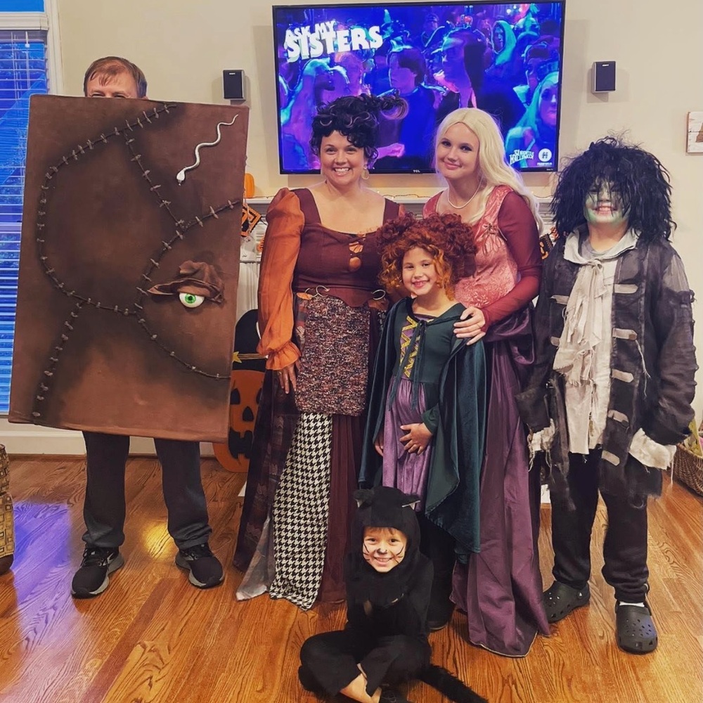 Custom Winnie Sanderson Kids Costume (Dress, Cloak and wig)
